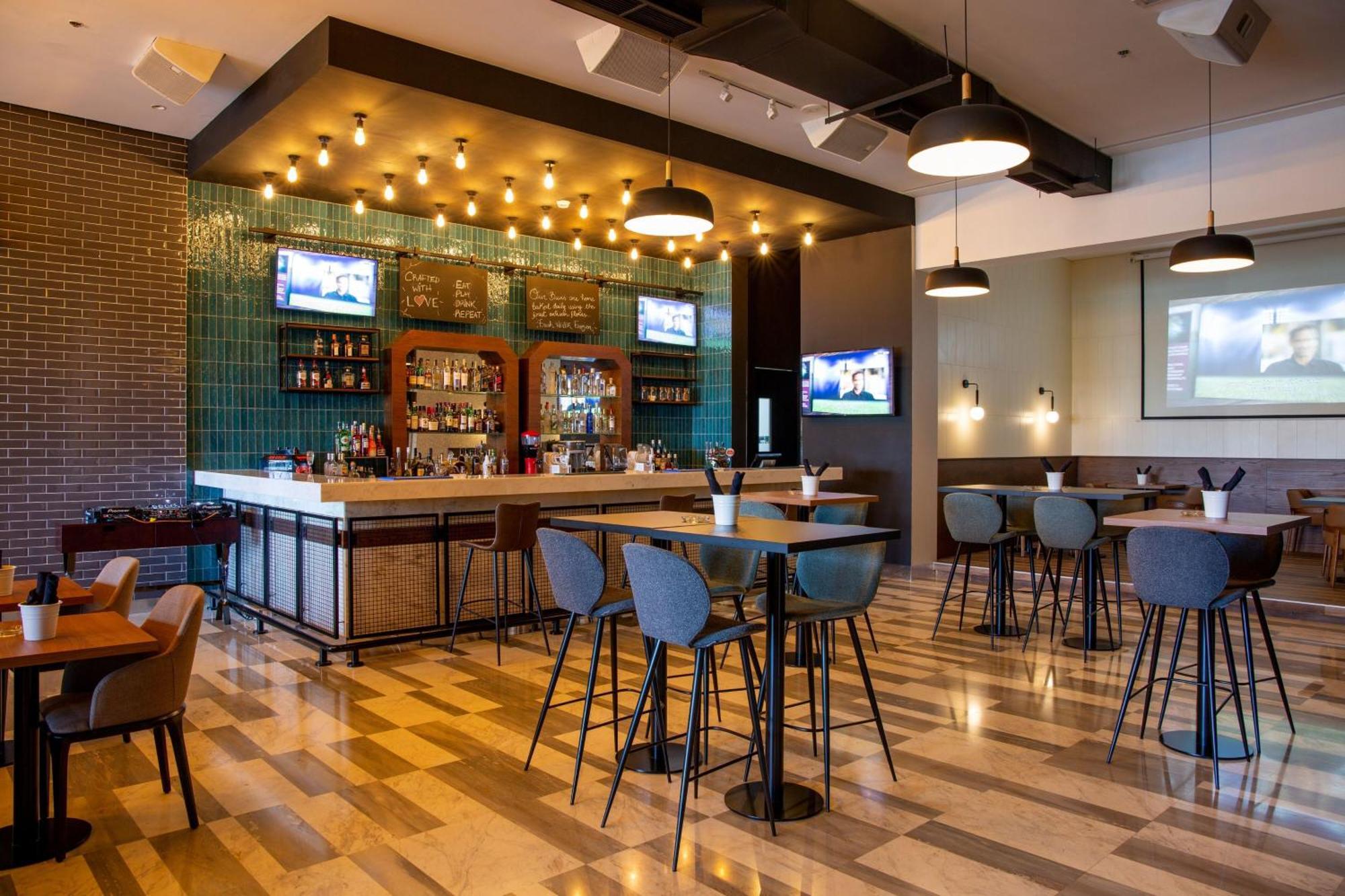 מנאמה Le Meridien City Centre Bahrain מראה חיצוני תמונה The Club at PIT